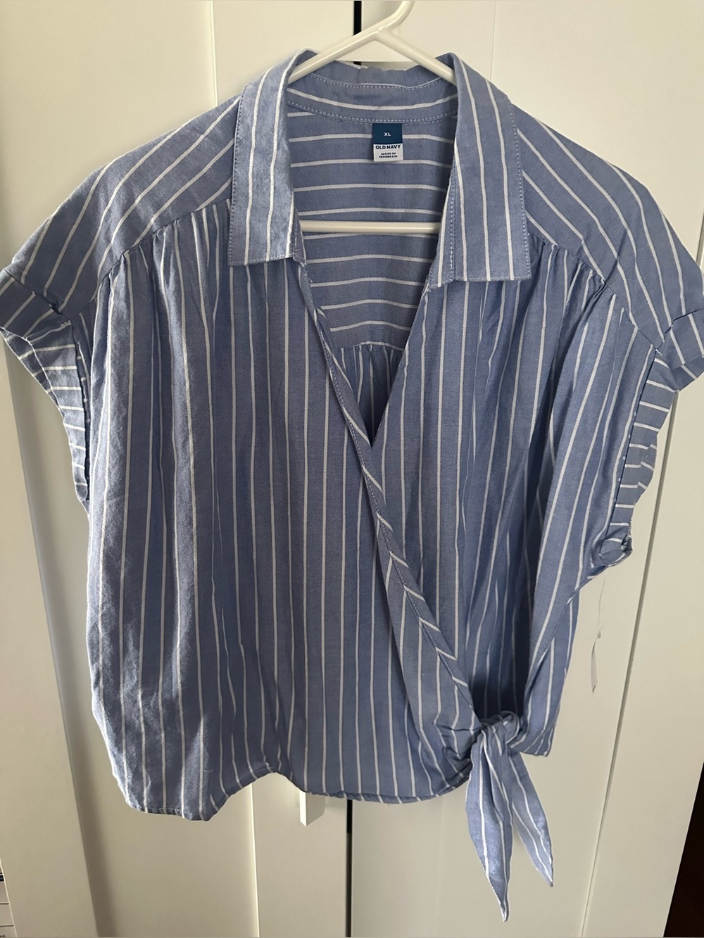 NWT Old Navy Women’s Blue/White Striped Wrap Side Tie Blouse Nautical Size XL